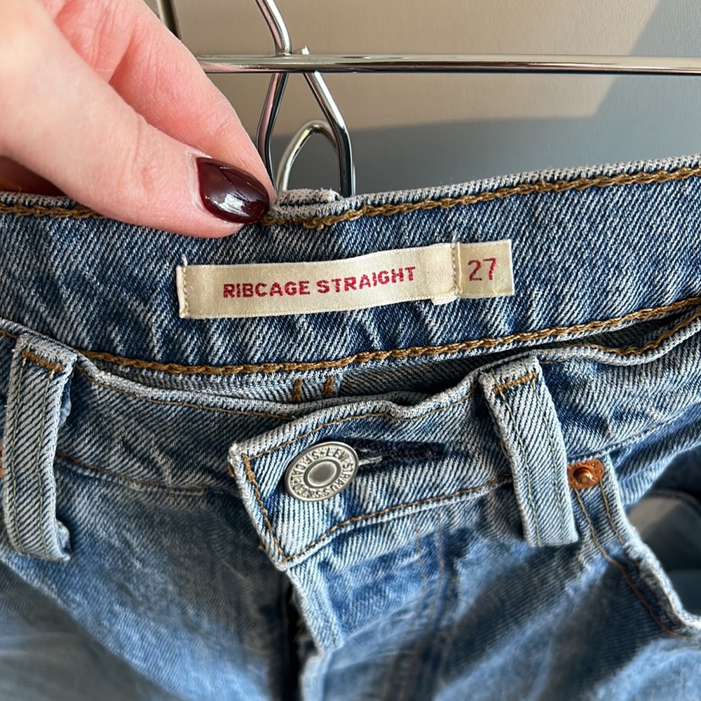 LEVIS JEANS - Picture 3 of 4